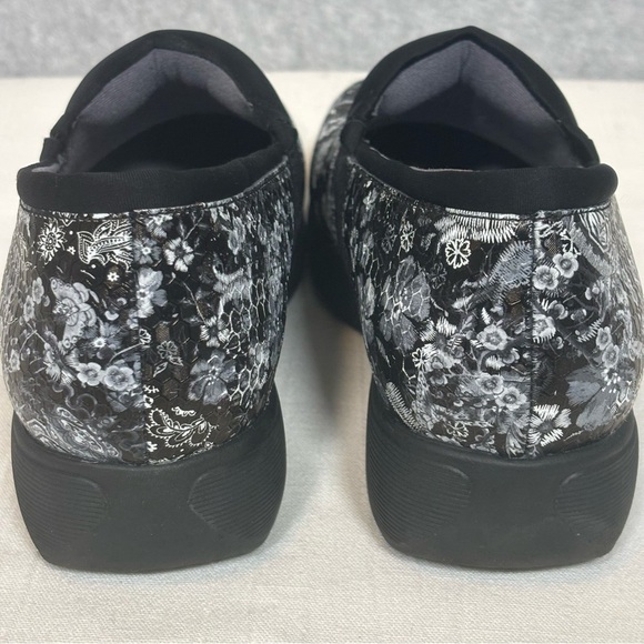 SoftWalk Meredith Sport Clogs-Black/White Floral Pattern-Women Size 8 - Picture 5 of 10